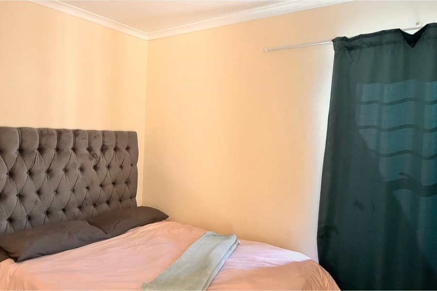 2 Bedroom Property for Sale in Parklands East Western Cape